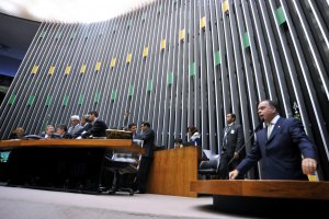 2011 - Plenário discursando 2